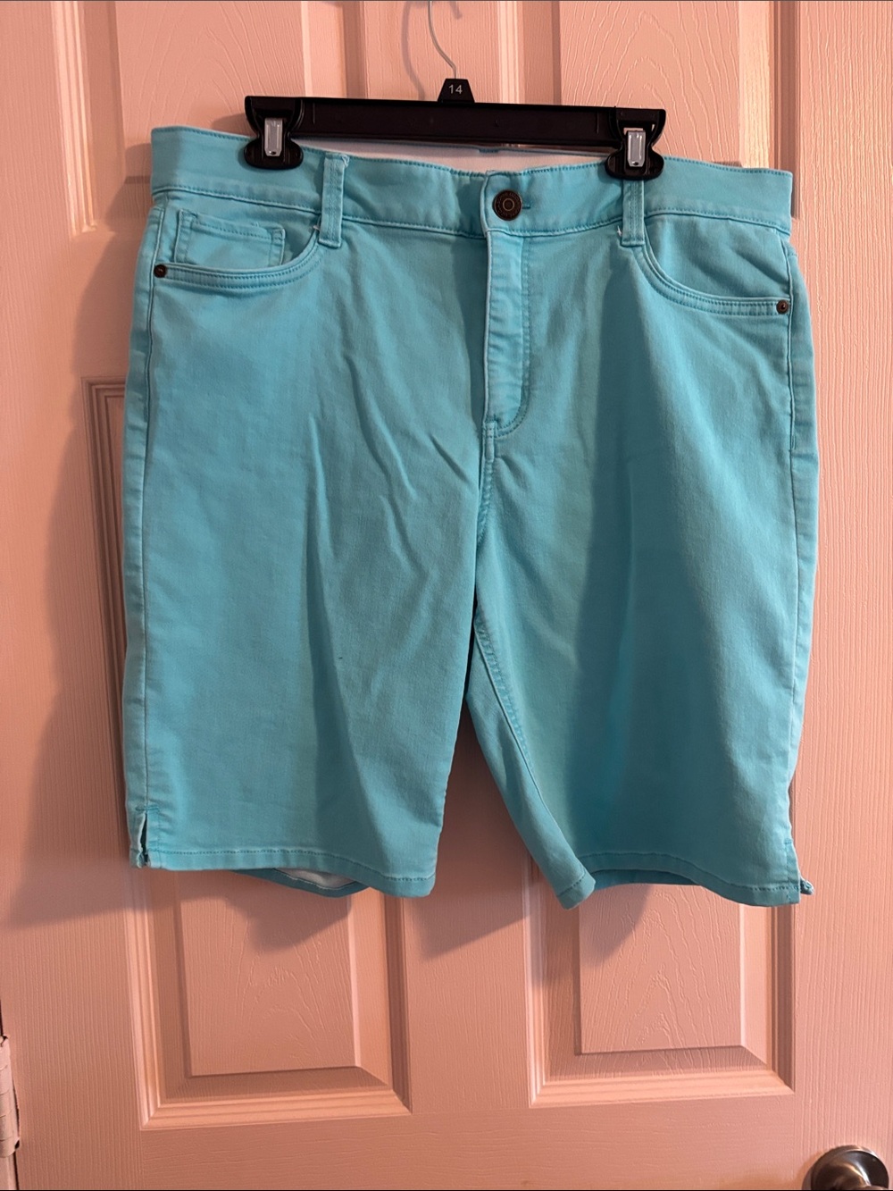 Liz Claiborne Aqua Blue Bermuda Shorts